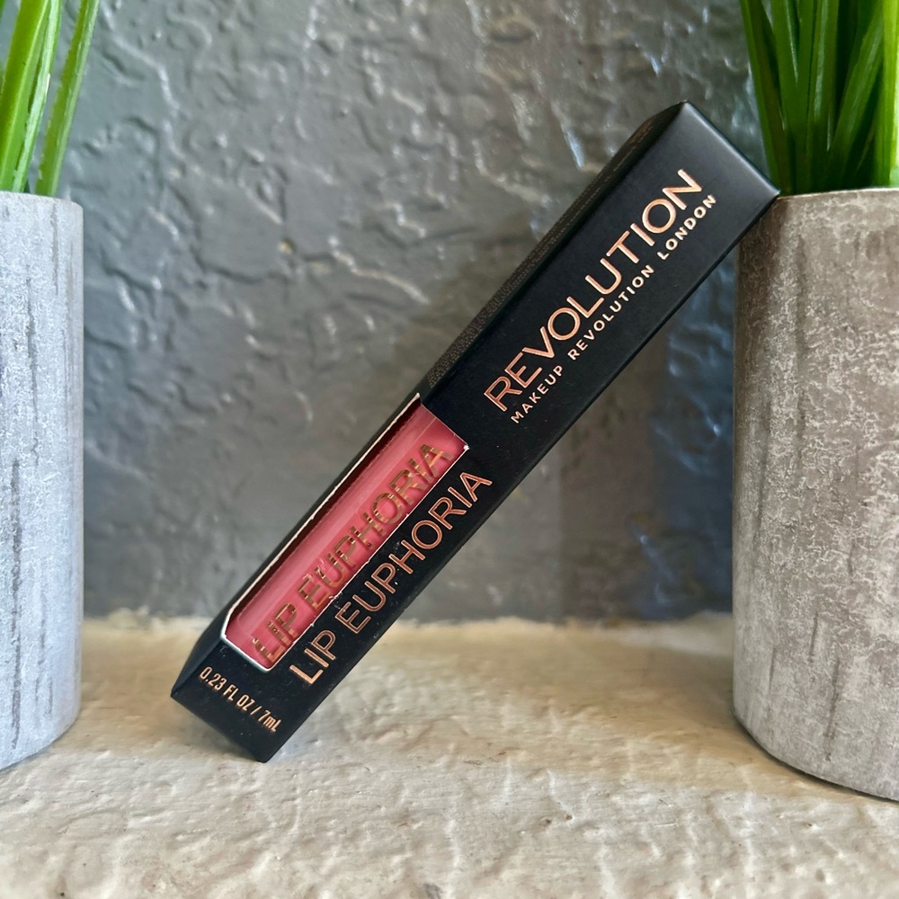 Makeup Revolution London Pink Lip Gloss Euphoria Fate NWT